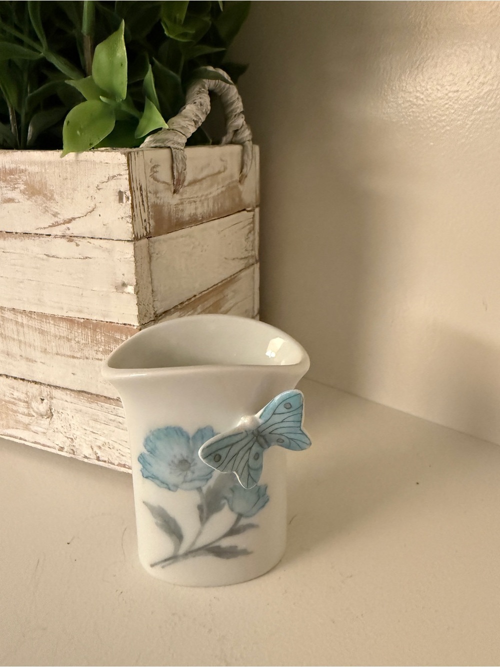 VTG Porcelain Vase Butterfly 3D & Morning Glory 3"H. Miniature